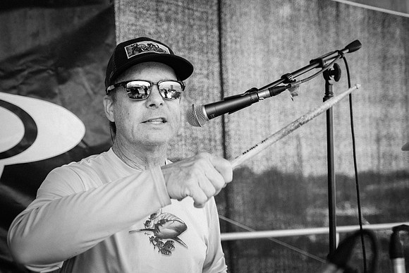 Cut Bait-9772-BW